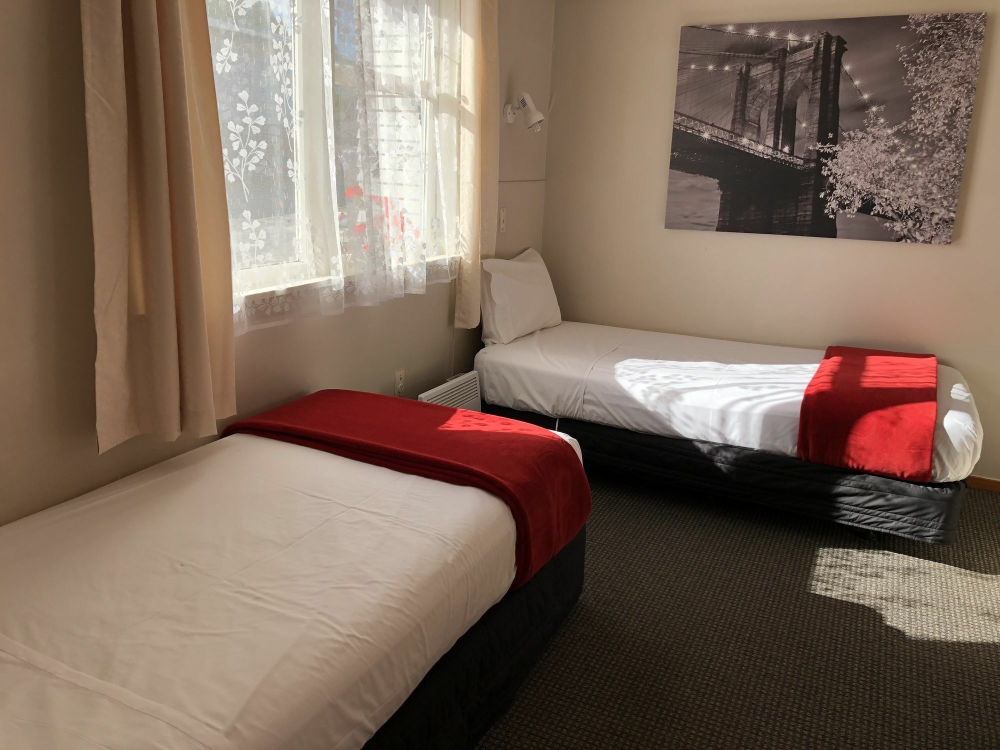 تاوبو Dunrovin Motel المظهر الخارجي الصورة