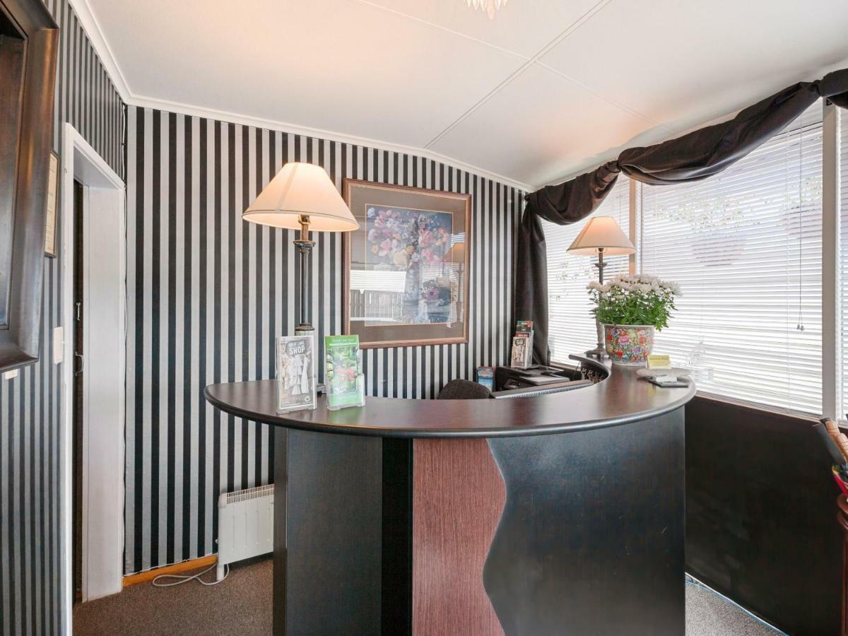 تاوبو Dunrovin Motel المظهر الخارجي الصورة